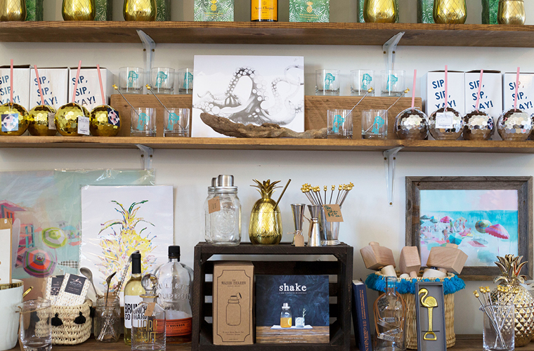 Have you ever dreamed of opening your own brick and mortar store, filled with beautiful treasures and one-of-a-kind items, curated by you? Whitney and Michele, a mother daughter team from Atlantic Beach, Florida didn’t just imagine it— they made it happen, when they opened their modern beach boutique in 2016. Through this interview, we’re shown that when it comes to success, passion and perseverance always trumps experience. // From MichelleHickey.Design