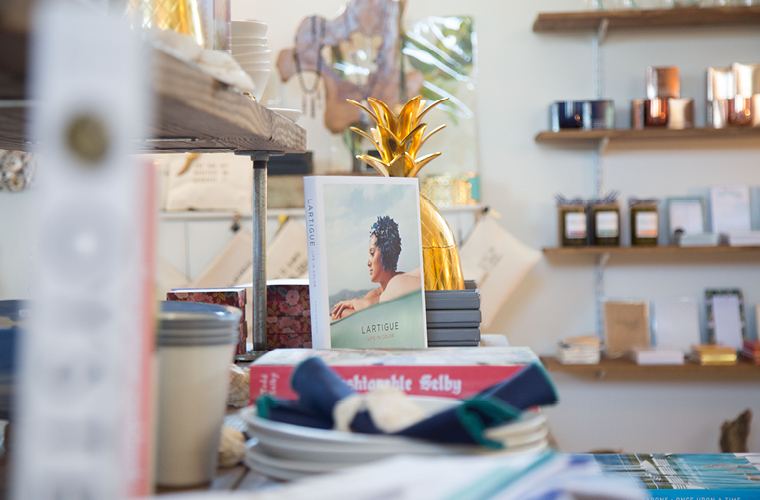 Have you ever dreamed of opening your own brick and mortar store, filled with beautiful treasures and one-of-a-kind items, curated by you? Whitney and Michele, a mother daughter team from Atlantic Beach, Florida didn’t just imagine it— they made it happen, when they opened their modern beach boutique in 2016. Through this interview, we’re shown that when it comes to success, passion and perseverance always trumps experience. // From MichelleHickey.Design