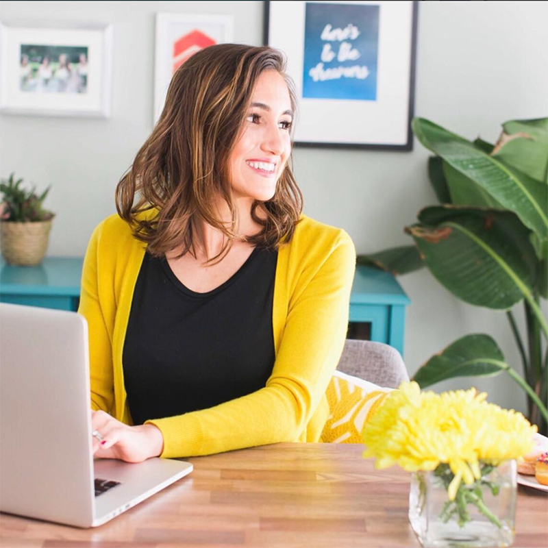 Leaning on mentors to keep you moving forward // Do you ever wonder what your fellow creative entrepreneurs are up to? In between the big wins, product launches, and collaborations are the small steps (some forward, some backward) that lead to those turning points. Here's a transparent account of a week in the life of a gal in passionate pursuit of business growth, personal development and those magical milestones. // From MichelleHickey.Design