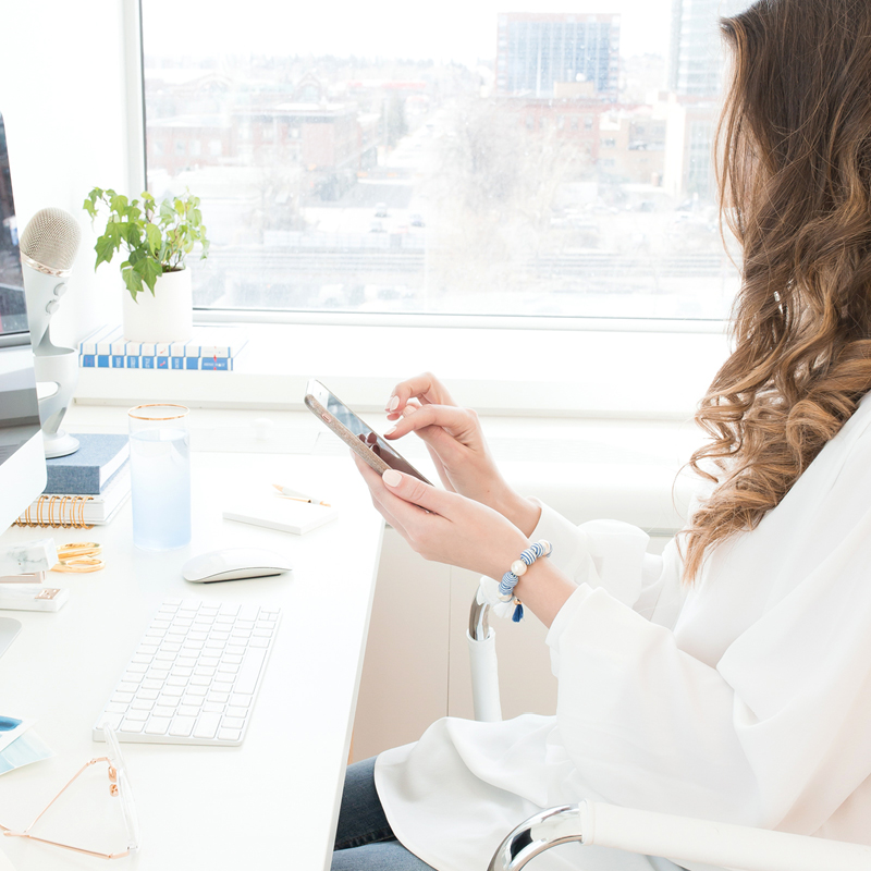 A Perfectionist’s Guide to Launching // Do you let perfectionism paralyze you from sharing your projects, ideas, products and courses with the world? In this article and video, you’ll learn how to quit stalling and start making progress in your creative business. // from Michelle Hickey Design